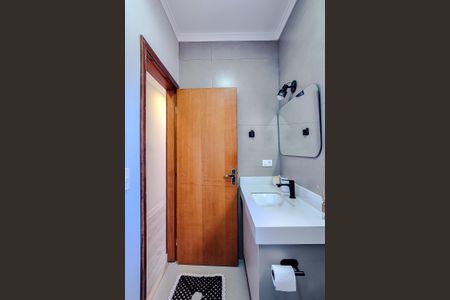 Casa à venda com 146m², 3 quartos e 2 vagasBanheiro