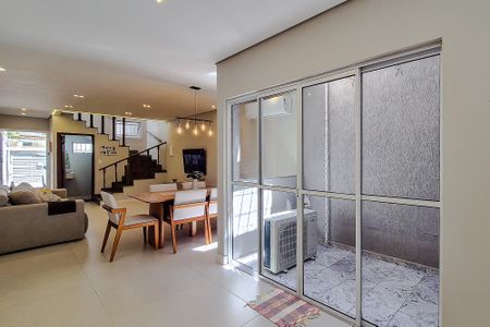 Sala de casa à venda com 3 quartos, 146m² em Vila Dom Pedro I, São Paulo