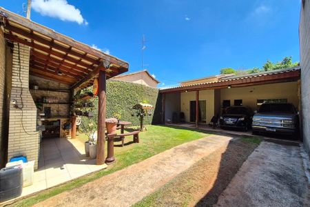 Casa à venda com 110m², 2 quartos e 4 vagasQuintal