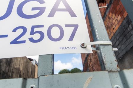 Casa para alugar com 75m², 2 quartos e 1 vaga Casa para alugar com 75m², 2 quartos e 1 vagaVista da Rua