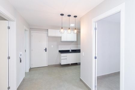 Sala de apartamento para alugar com 2 quartos, 35m² em Pousada dos Bandeirantes, Carapicuíba