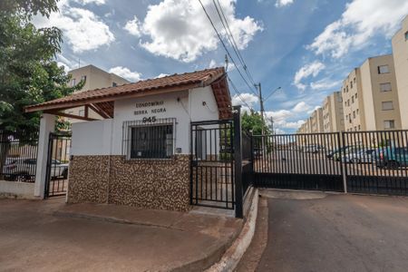 Apartamento para alugar com 50m², 2 quartos e 1 vagaFachada e Portaria 