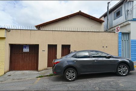 Casa para alugar com 150m², 3 quartos e 3 vagasFachada
