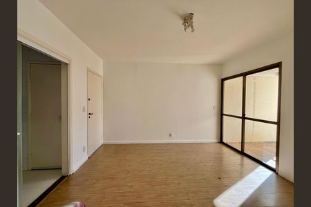 Sala de apartamento para alugar com 2 quartos, 48m² em Centro, Campinas