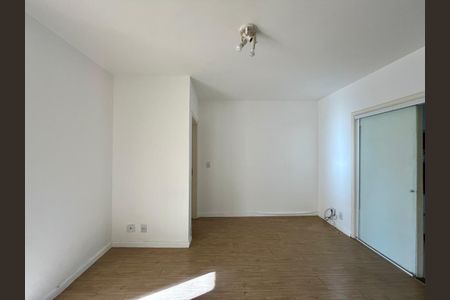Sala de apartamento para alugar com 2 quartos, 48m² em Centro, Campinas