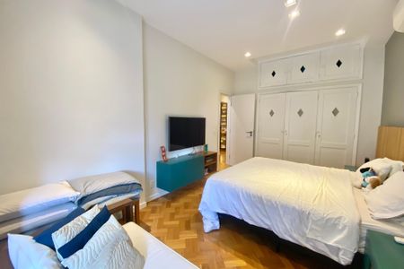 Apartamento para alugar com 110m², 3 quartos e sem vagaSuite 
