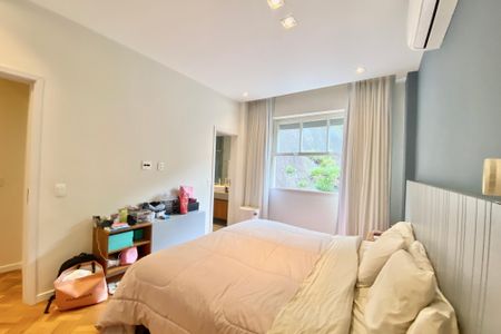 Apartamento para alugar com 110m², 3 quartos e sem vagaSuite 