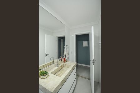 Casa à venda com 222m², 3 quartos e 3 vagasBanheiro 2