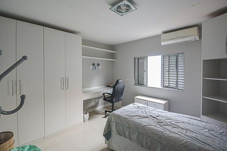 Casa à venda com 222m², 3 quartos e 3 vagasQuarto 2