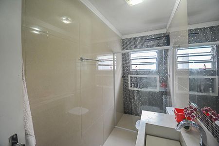 Casa à venda com 222m², 3 quartos e 3 vagasBanheiro