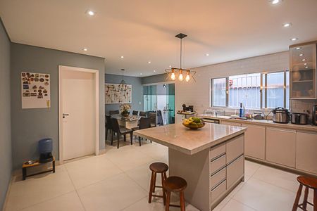 Casa à venda com 222m², 3 quartos e 3 vagasCozinha