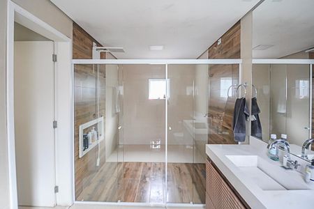 Casa à venda com 222m², 3 quartos e 3 vagasBanheiro da Suíte