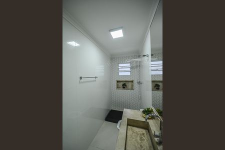 Casa à venda com 222m², 3 quartos e 3 vagasBanheiro 2