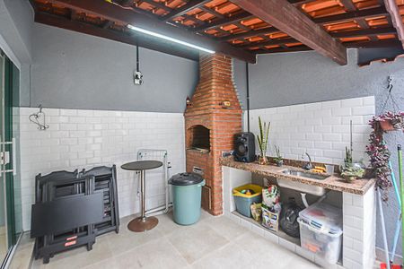 Casa à venda com 222m², 3 quartos e 3 vagasChurrasqueira