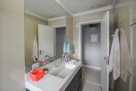 Casa à venda com 222m², 3 quartos e 3 vagasBanheiro