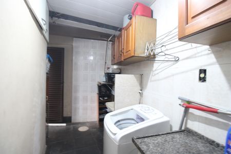 Casa de condomínio para alugar com 517m², 4 quartos e 4 vagasÁrea de serviço