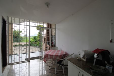 Casa de condomínio para alugar com 517m², 4 quartos e 4 vagasCozinha - Varanda