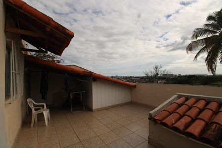 Casa de condomínio para alugar com 517m², 4 quartos e 4 vagasTerraço