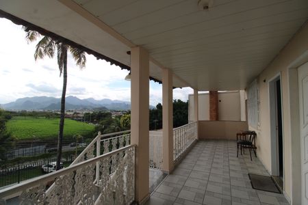 Casa de condomínio para alugar com 517m², 4 quartos e 4 vagasVaranda do segundo andar