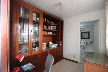 Casa de condomínio para alugar com 517m², 4 quartos e 4 vagasEscritório