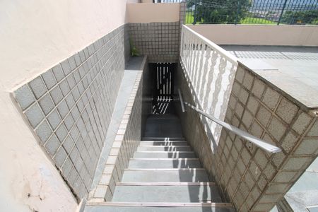 Casa de condomínio para alugar com 517m², 4 quartos e 4 vagasQuintal - Entrada