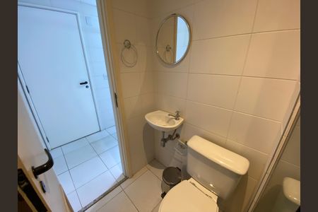 Apartamento para alugar com 140m², 2 quartos e 3 vagasBanheiro de serviço