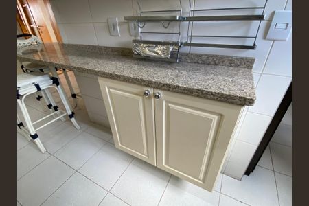 Apartamento para alugar com 140m², 2 quartos e 3 vagasCozinha - Armários