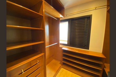 Apartamento para alugar com 140m², 2 quartos e 3 vagasCloset da Suíte 2
