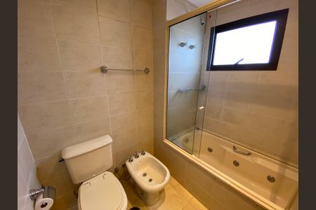 Apartamento para alugar com 140m², 2 quartos e 3 vagasBanheiro da Suíte 2