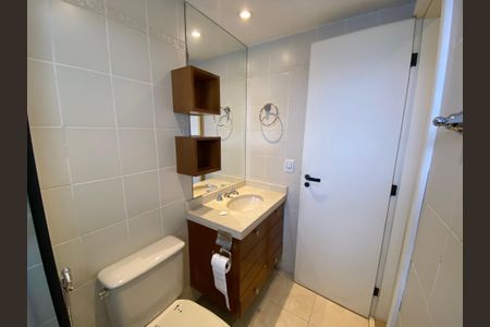 Apartamento para alugar com 140m², 2 quartos e 3 vagasBanheiro da Suíte 2