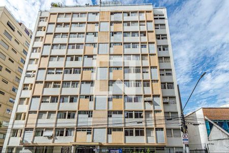 Apartamento para alugar com 100m², 2 quartos e 1 vaga Apartamento para alugar com 100m², 2 quartos e 1 vagaFachada