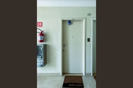 Apartamento para alugar com 100m², 2 quartos e 1 vaga Apartamento para alugar com 100m², 2 quartos e 1 vagaLockBox