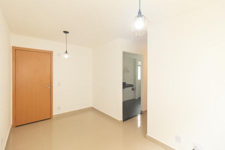 Sala de apartamento para alugar com 2 quartos, 45m² em Campo Grande, Rio de Janeiro