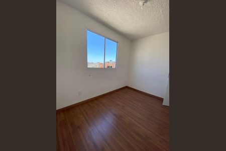 Quarto de apartamento para alugar com 2 quartos, 65m² em Taquara, Rio de Janeiro