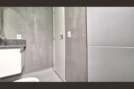 Banheiro de apartamento para alugar com 1 quarto, 24m² em Barra Funda, São Paulo