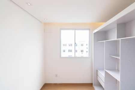 Quarto 1 de apartamento para alugar com 2 quartos, 45m² em Inhoaíba, Rio de Janeiro