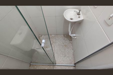 Apartamento para alugar com 85m², 2 quartos e 1 vaga Apartamento para alugar com 85m², 2 quartos e 1 vagaBanheiro da Suíte