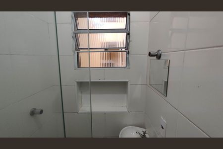 Apartamento para alugar com 85m², 2 quartos e 1 vaga Apartamento para alugar com 85m², 2 quartos e 1 vagaBanheiro da Suíte