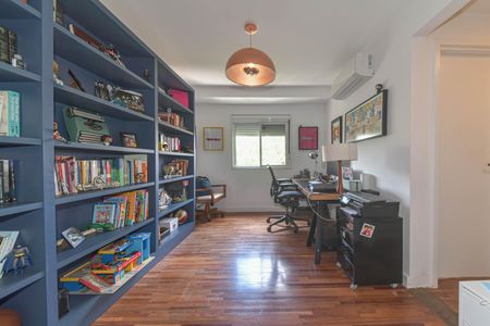 Apartamento à venda com 214m², 4 quartos e 4 vagasSuíte 1