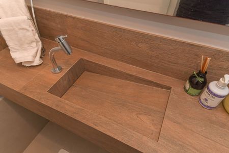 Apartamento à venda com 214m², 4 quartos e 4 vagasLavabo