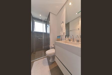 Apartamento à venda com 214m², 4 quartos e 4 vagasBanheiro da Suíte 1