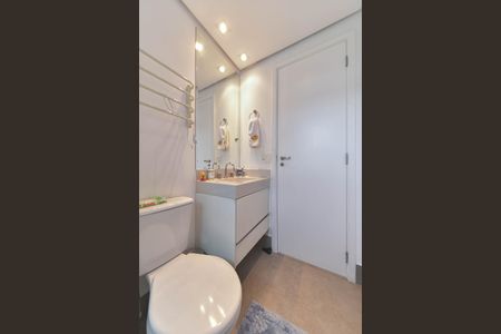 Apartamento à venda com 214m², 4 quartos e 4 vagasBanheiro da Suíte 3