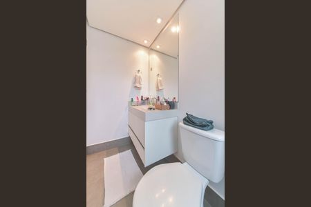 Apartamento à venda com 214m², 4 quartos e 4 vagasBanheiro da Suíte 2