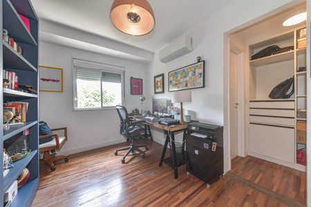 Apartamento à venda com 214m², 4 quartos e 4 vagasSuíte 1