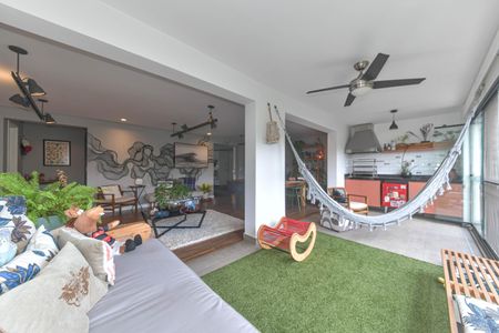 Apartamento à venda com 214m², 4 quartos e 4 vagasVaranda