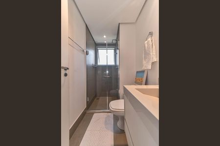 Apartamento à venda com 214m², 4 quartos e 4 vagasBanheiro da Suíte 1