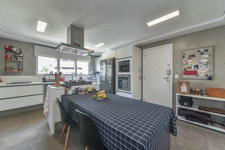 Apartamento à venda com 214m², 4 quartos e 4 vagasCozinha