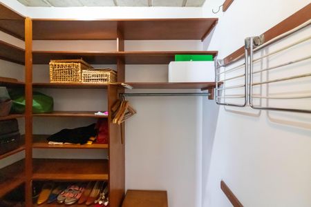 Apartamento para alugar com 70m², 1 quarto e 1 vagaCloset da suíte