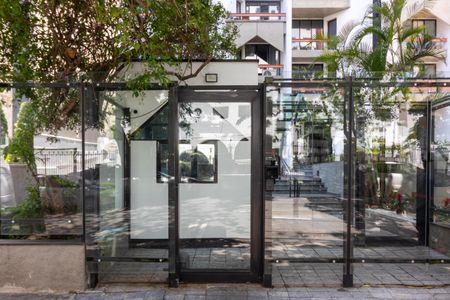 Apartamento para alugar com 70m², 1 quarto e 1 vagaFachada e portaria