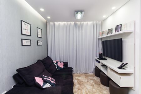 Sala de apartamento à venda com 3 quartos, 54m² em Conjunto Residencial José Bonifácio, São Paulo